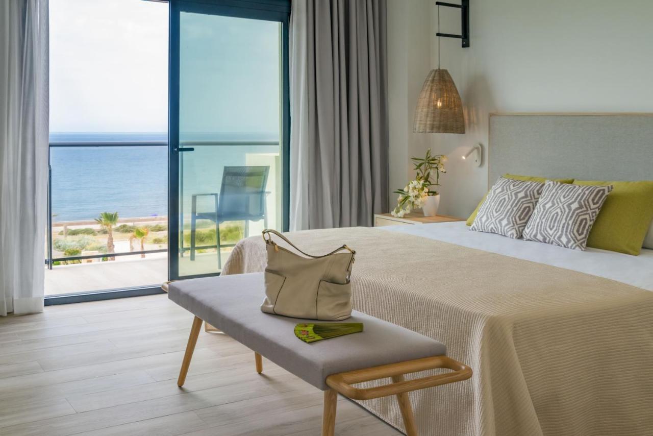 Cabogata Beach Hotel Retamar  Zewnętrze zdjęcie A bedroom at the hotel