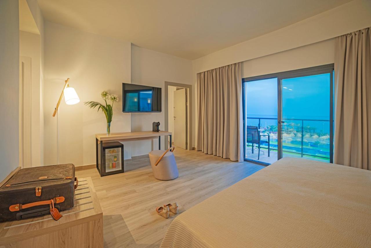 Cabogata Beach Hotel Retamar  Zewnętrze zdjęcie A room at the hotel