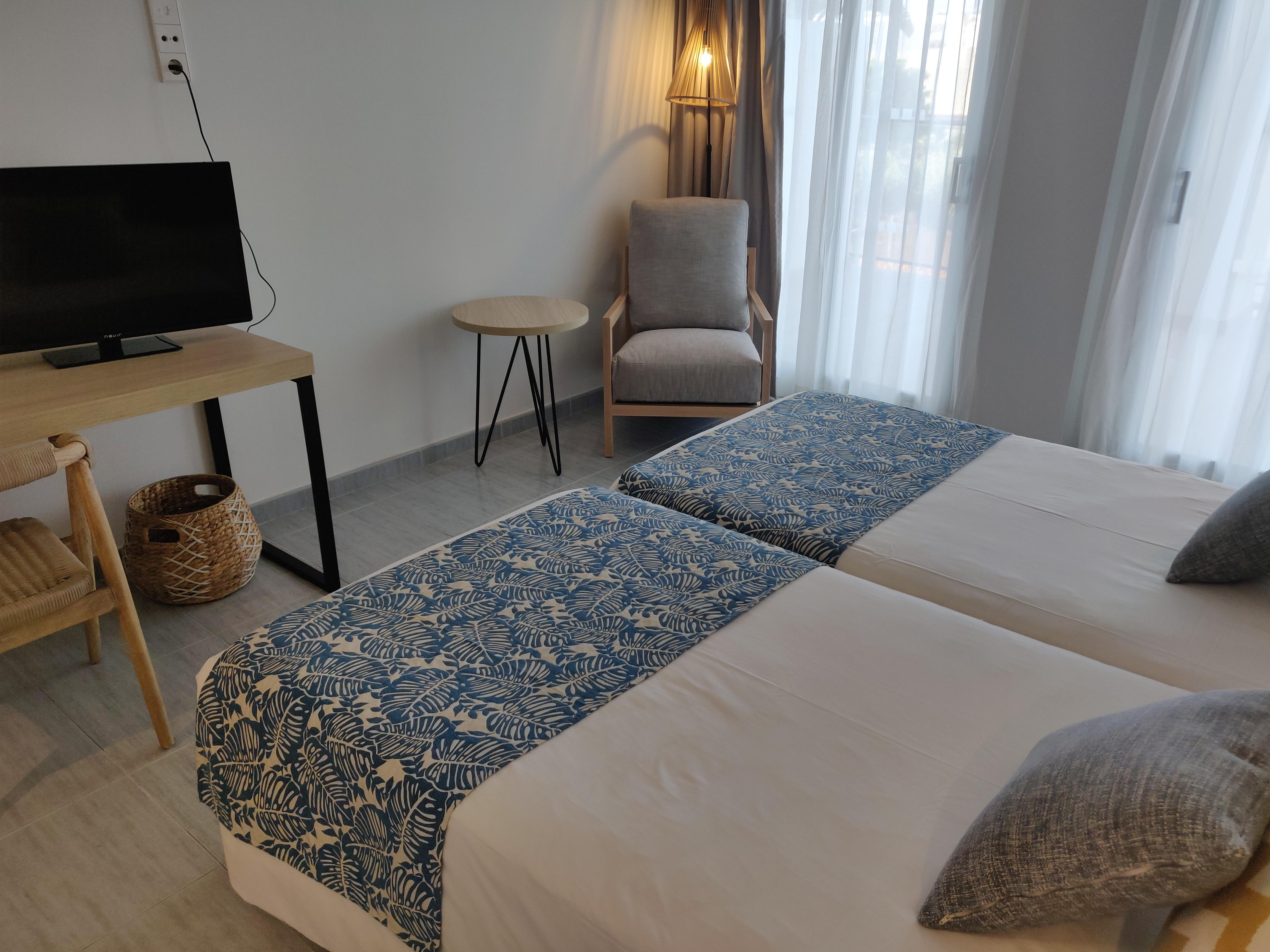 Cabogata Beach Hotel Retamar  Zewnętrze zdjęcie A room at the hotel