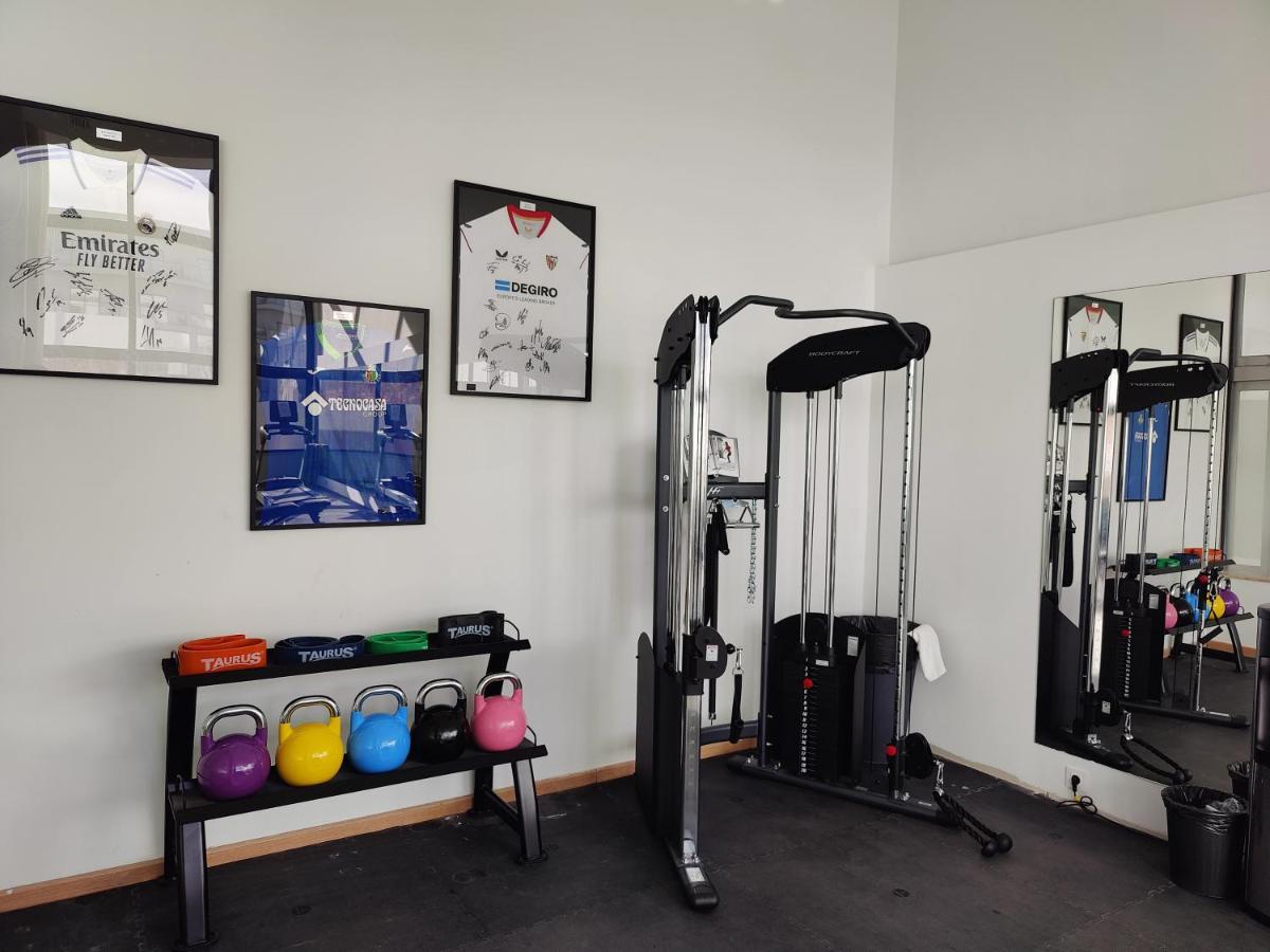 Cabogata Beach Hotel Retamar  Zewnętrze zdjęcie The gym at the club