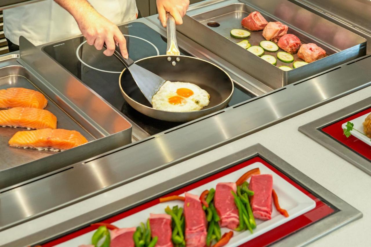 Cabogata Beach Hotel Retamar  Zewnętrze zdjęcie A commercial kitchen